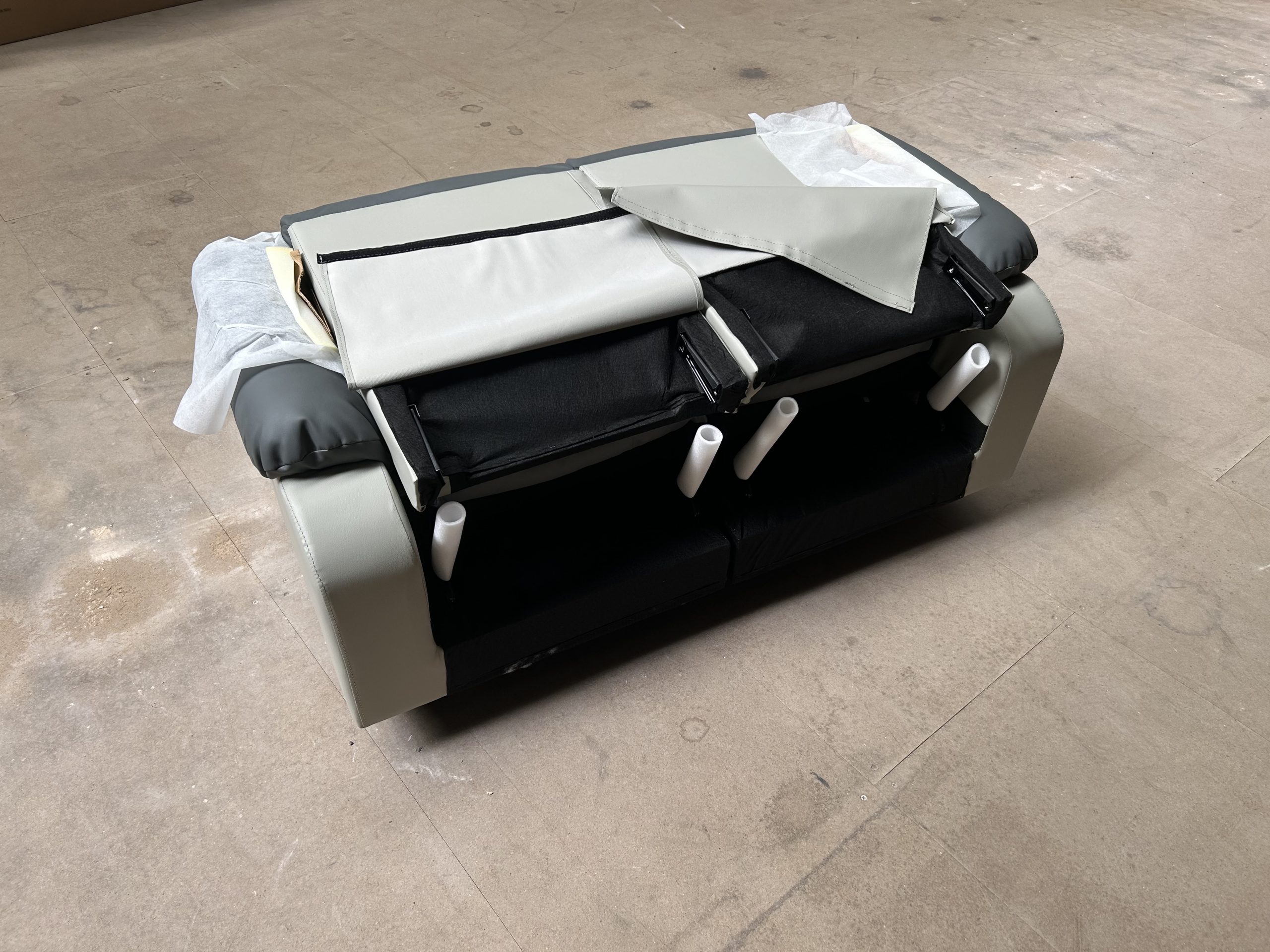 Lothian - Two-Tone Grey - Image 4